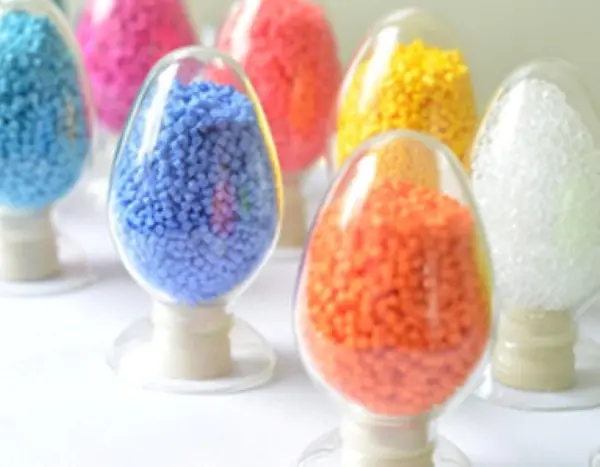 Aký materiál je vhodný na zapuzdrenie TPE s ABS? Aké faktory treba zvážiť? Aký materiál je vhodný na zapuzdrenie TPE s ABS? Aké faktory treba zvážiť?