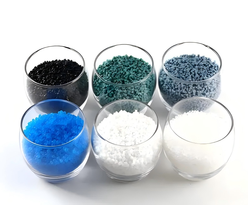 Bielia sa výrobky z materiálov TPE s vysokou tvrdosťou ľahšie? Súvisí tvrdosť materiálu s bielením?