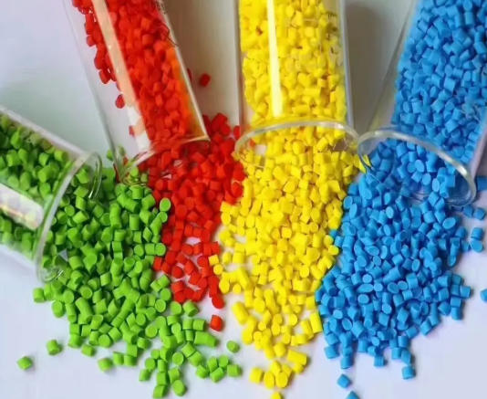 TPR recyklované granule